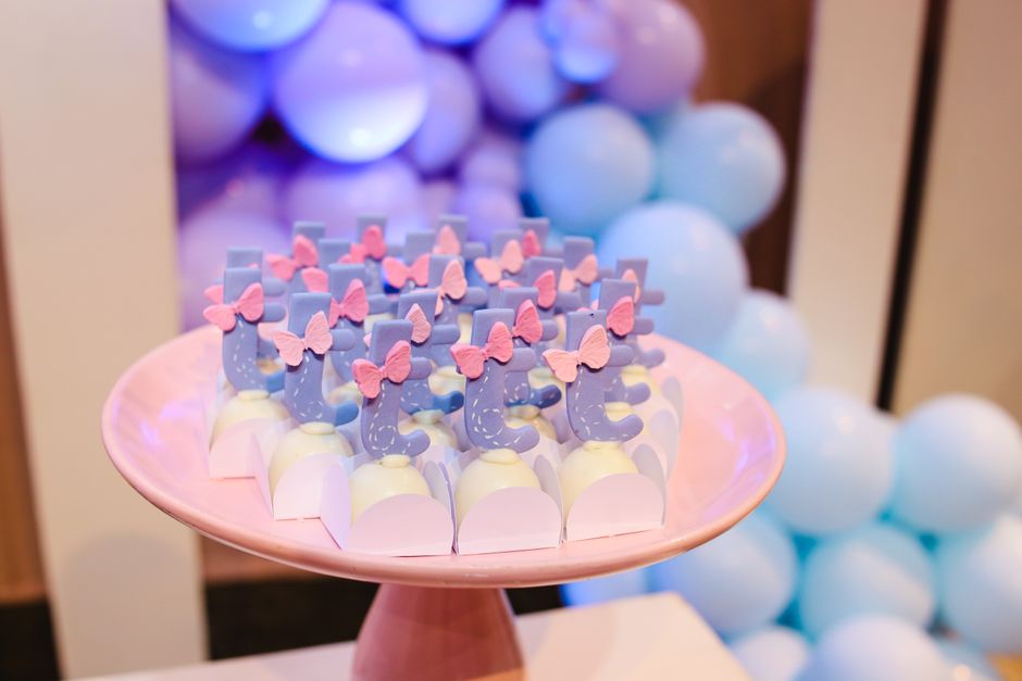 Tafel styling met zachte popsicle pastelkleuren. Tafel styling met zachte popsicle pastelkleuren.
