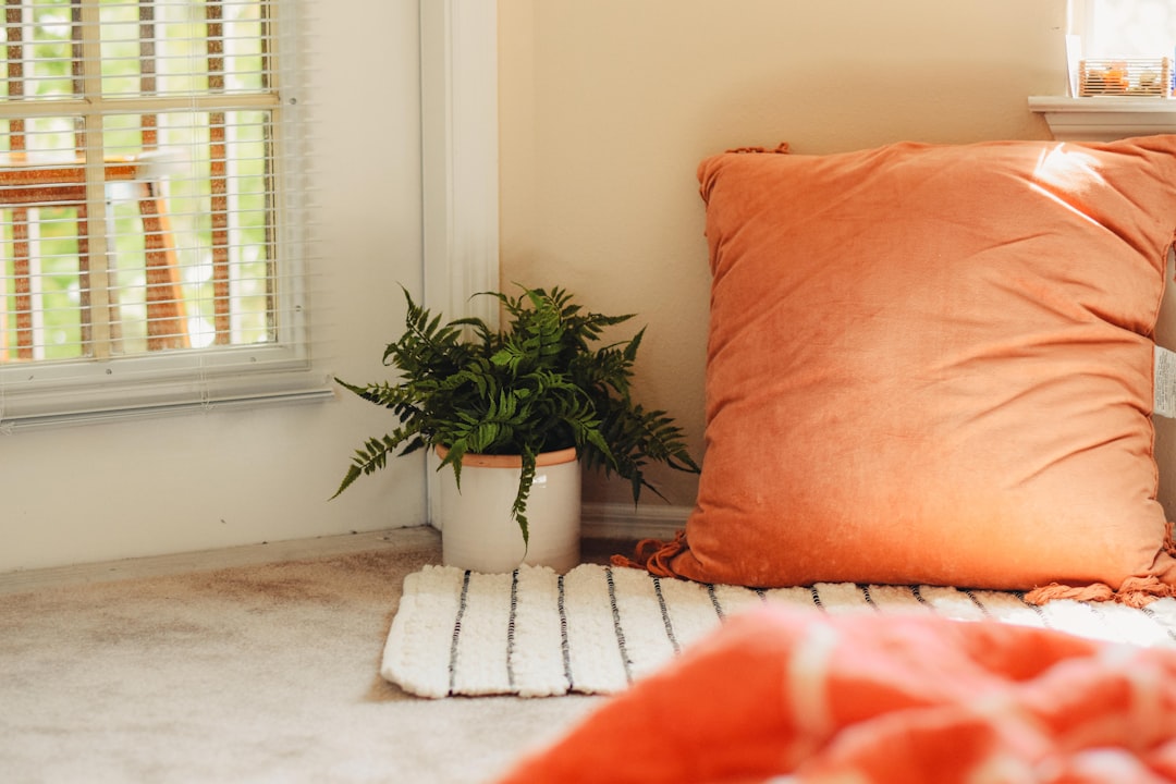 Een gezellige leeshoek met Scandinavisch interieur. Een gezellige leeshoek met Scandinavisch interieur.